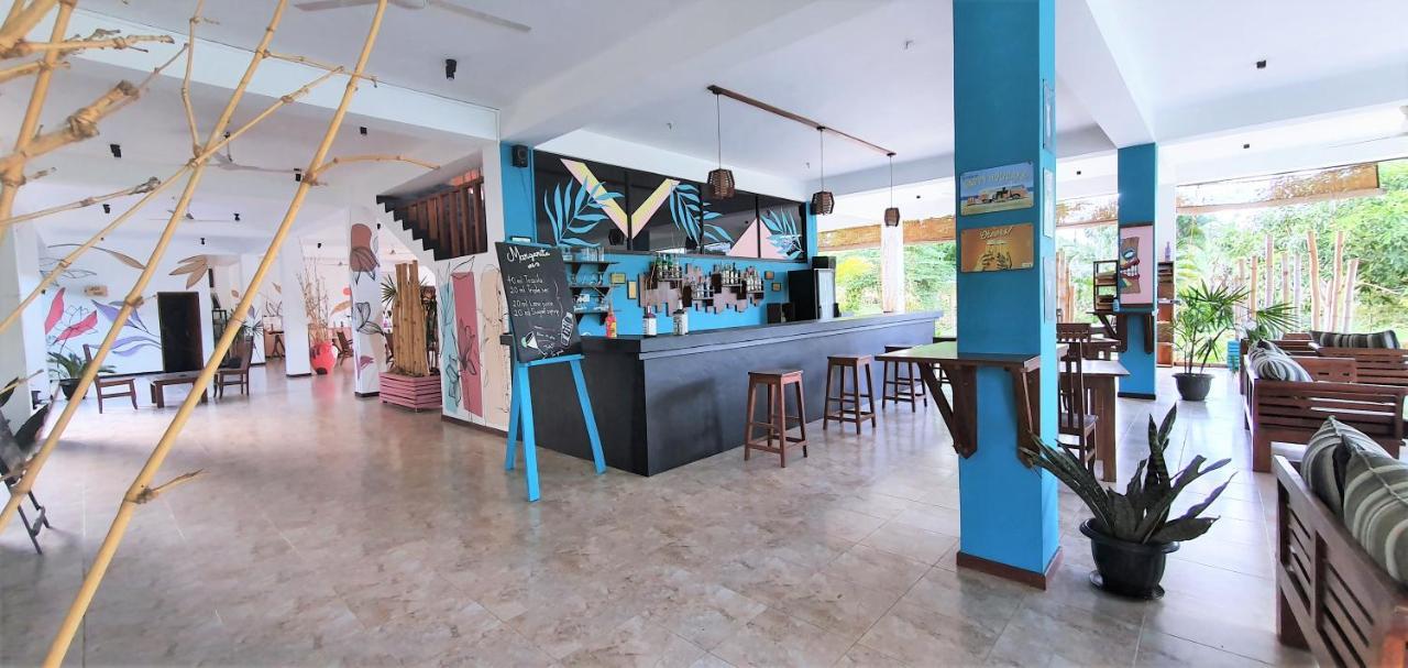 Blue Turtle Hotel Tissamaharama Exterior foto