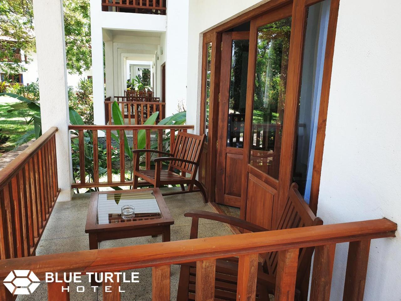 Blue Turtle Hotel Tissamaharama Exterior foto